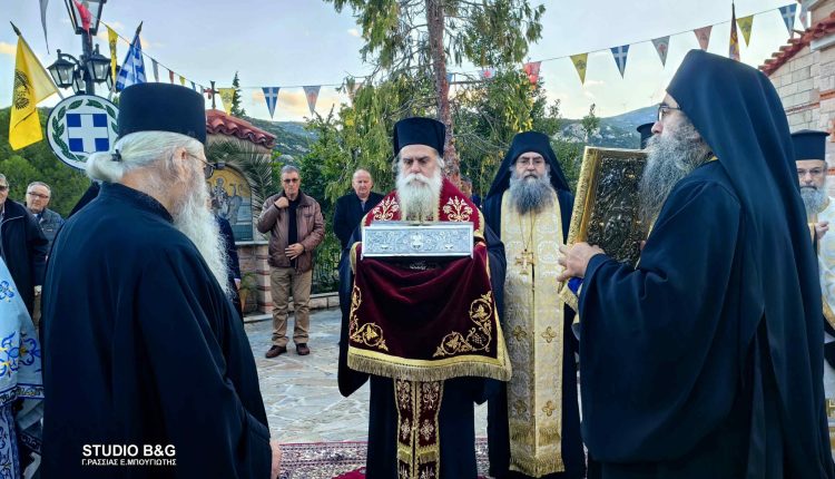 Με-λαμπρότητα-και-κατάνυξη-η-υποδοχή-των-Ιερών-Λειψάνων-της-Αγίας-Αναστασίας-της-Ρωμαίας-στη-Ζόγκα-Άργους