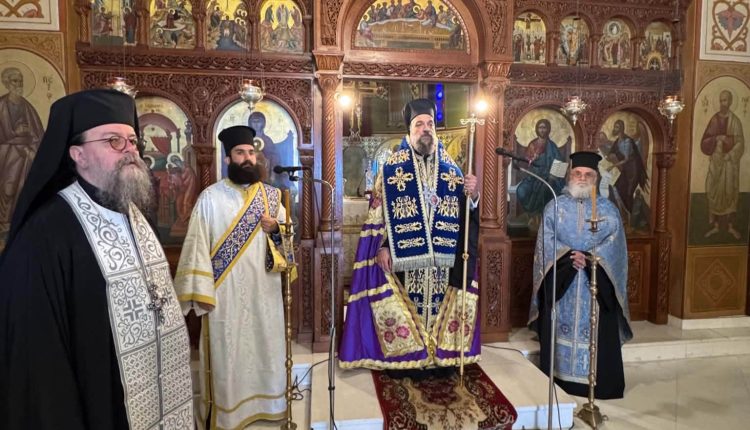 Η-επέτειος-της-28ης-Οκτωβρίου-στη-Μητρόπολη-Θήρας