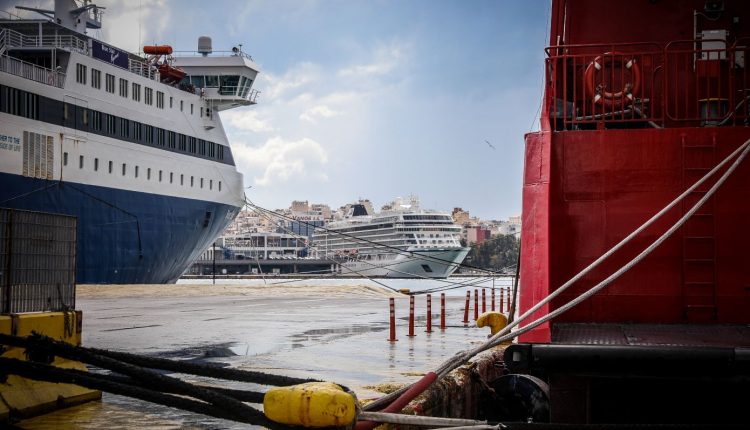 Απεργούν-αύριο-τρία-ναυτεργατικά-σωματεία-–-Σε-ποια-λιμάνια-θα-μείνουν-δεμένα-τα-πλοία