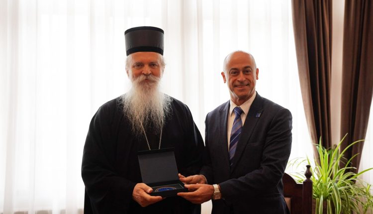 Ο-Μητροπολίτης-Ράσκας-και-Πριζρένης-Θεοδόσιος-συνομίλησε-με-τον-επικεφαλής-της-eulex,-Άντερ-Λόπες