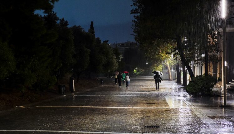 Νέο-κύμα-κακοκαιρίας-«έρχεται»-στη-χώρα-–-Πότε-θα-ξεκινήσουν-οι-καταιγίδες-και-ποιες-περιοχές-θα-πληγούν