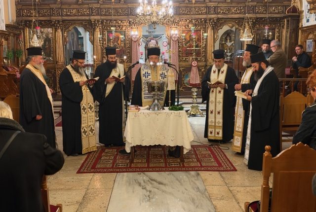 Ξεκίνησαν-στον-Ιερό-Ναό-Αγίων-Αναργύρων-Λευκάδος-οι-Συνάξεις-Μελέτης-Αγίας-Γραφής